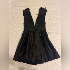 Abercrombie & Fitch Elegant Black Pleated Backless Dress
